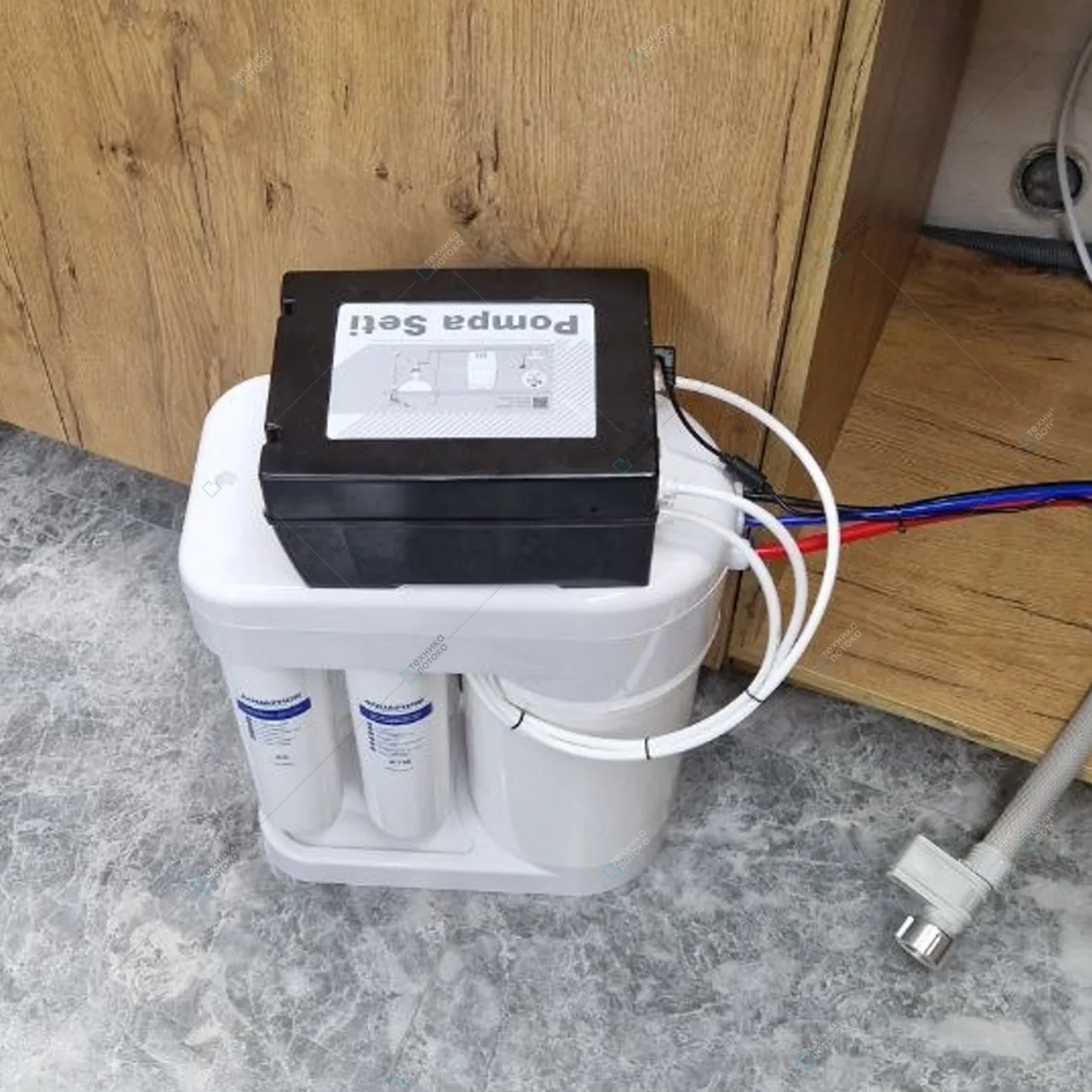 Монтаж Аквафор DWM-101S Морион с помпой повышения давления